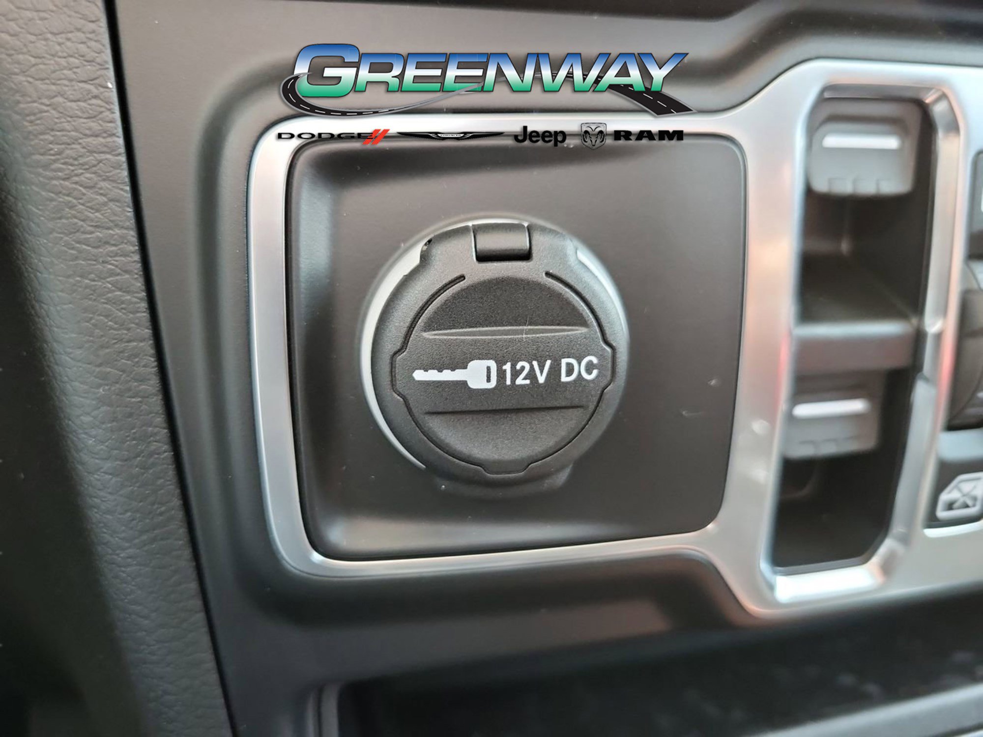 Used 2023 Jeep Gladiator Mojave AWD/4WD image 19