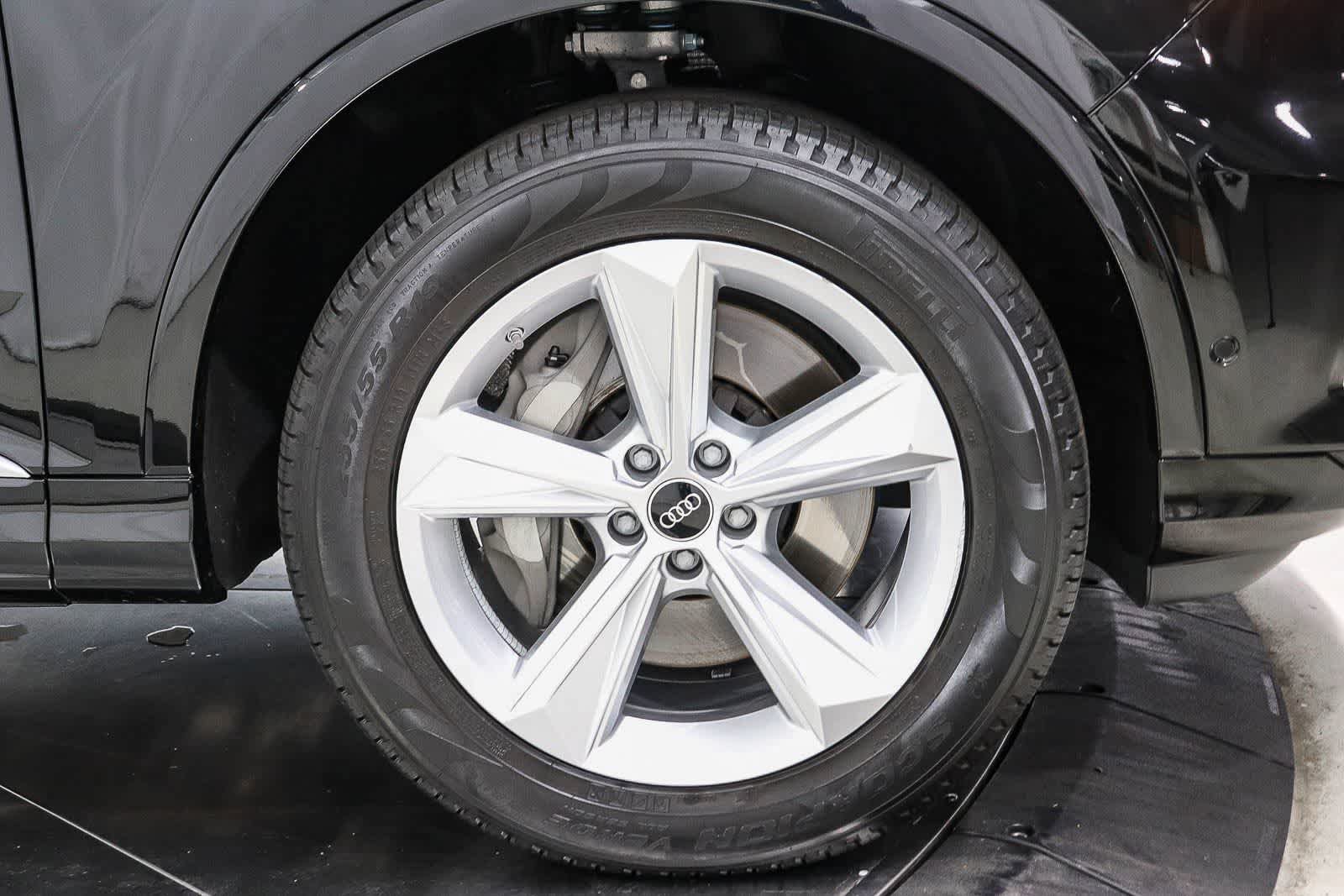 Used 2024 Audi Q7 2.0T Premium w/ Convenience Package AWD/4WD image 9