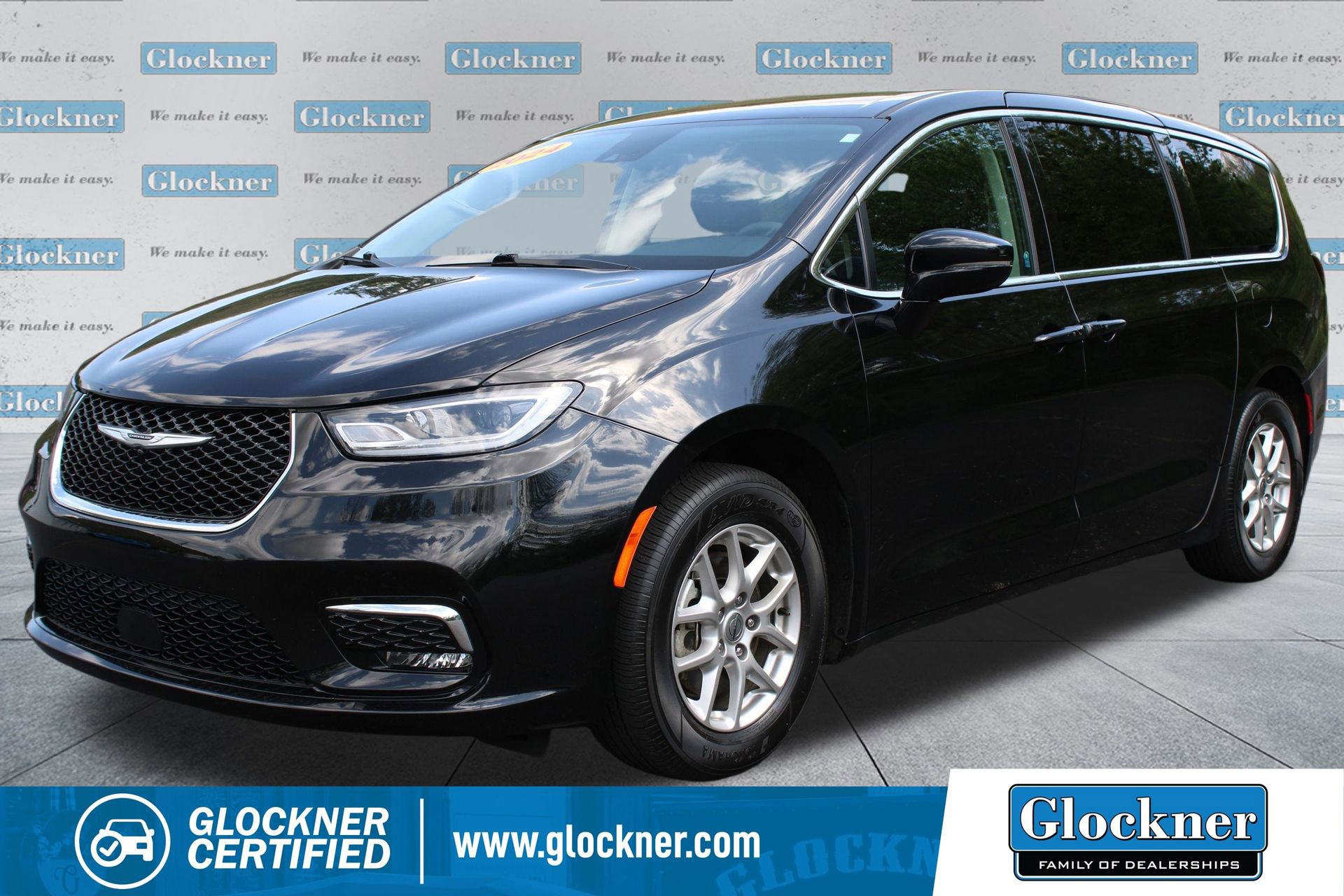 Used 2024 Chrysler Pacifica Touring-L image 1