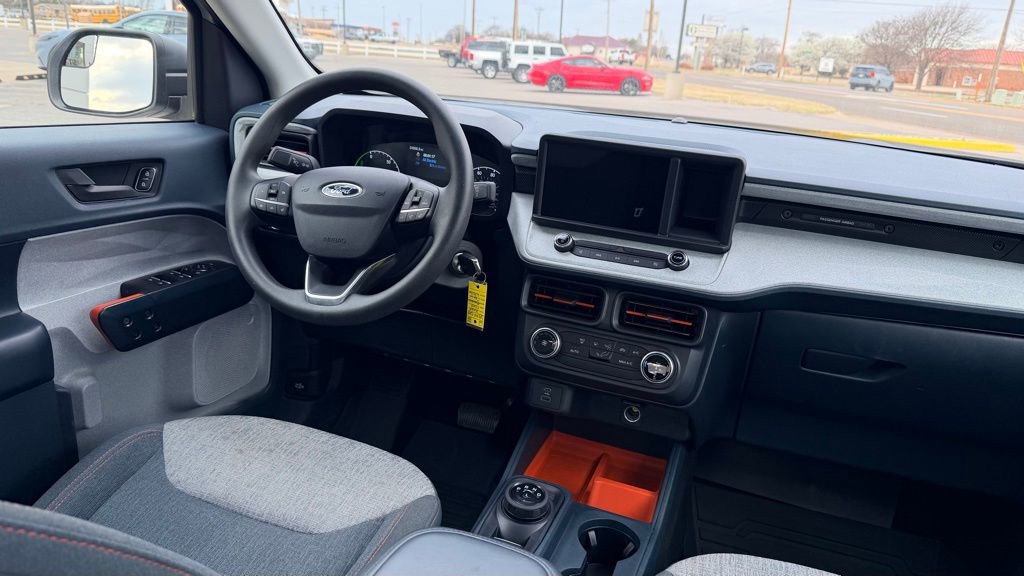 Used 2024 Ford Maverick XLT image 17