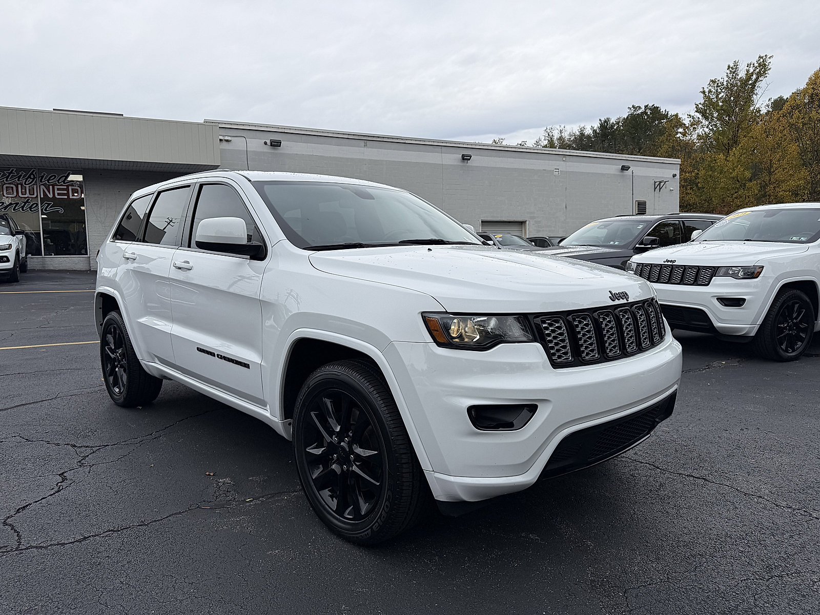Certified 2021 Jeep Grand Cherokee Laredo X AWD/4WD image 22