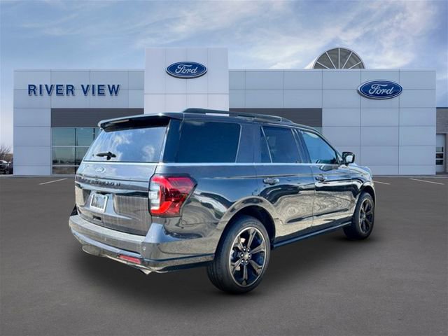 Used 2023 Ford Expedition Limited AWD/4WD image 6
