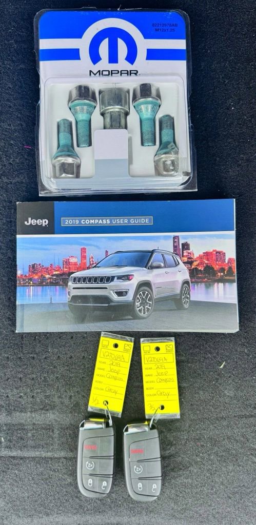 Used 2019 Jeep Compass Latitude AWD/4WD image 24