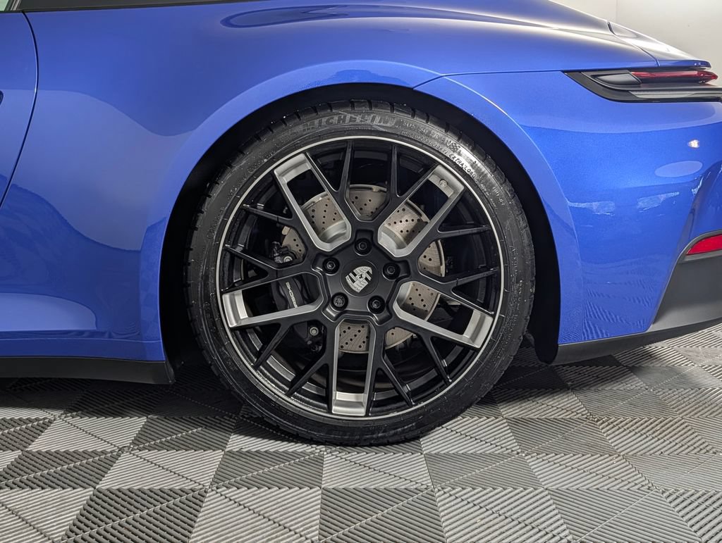 Used 2026 Porsche 911 Carrera T RWD image 12