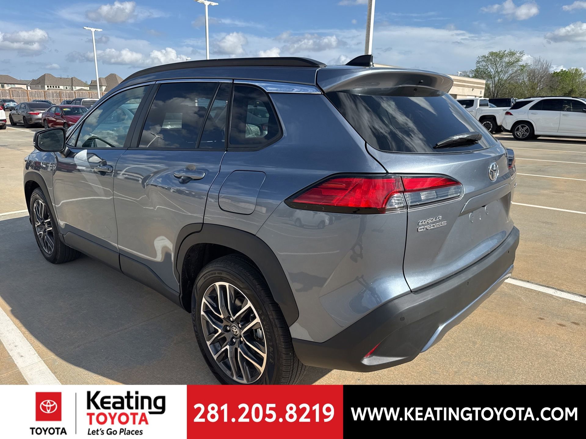 Used 2026 Toyota Corolla Cross XLE image 5