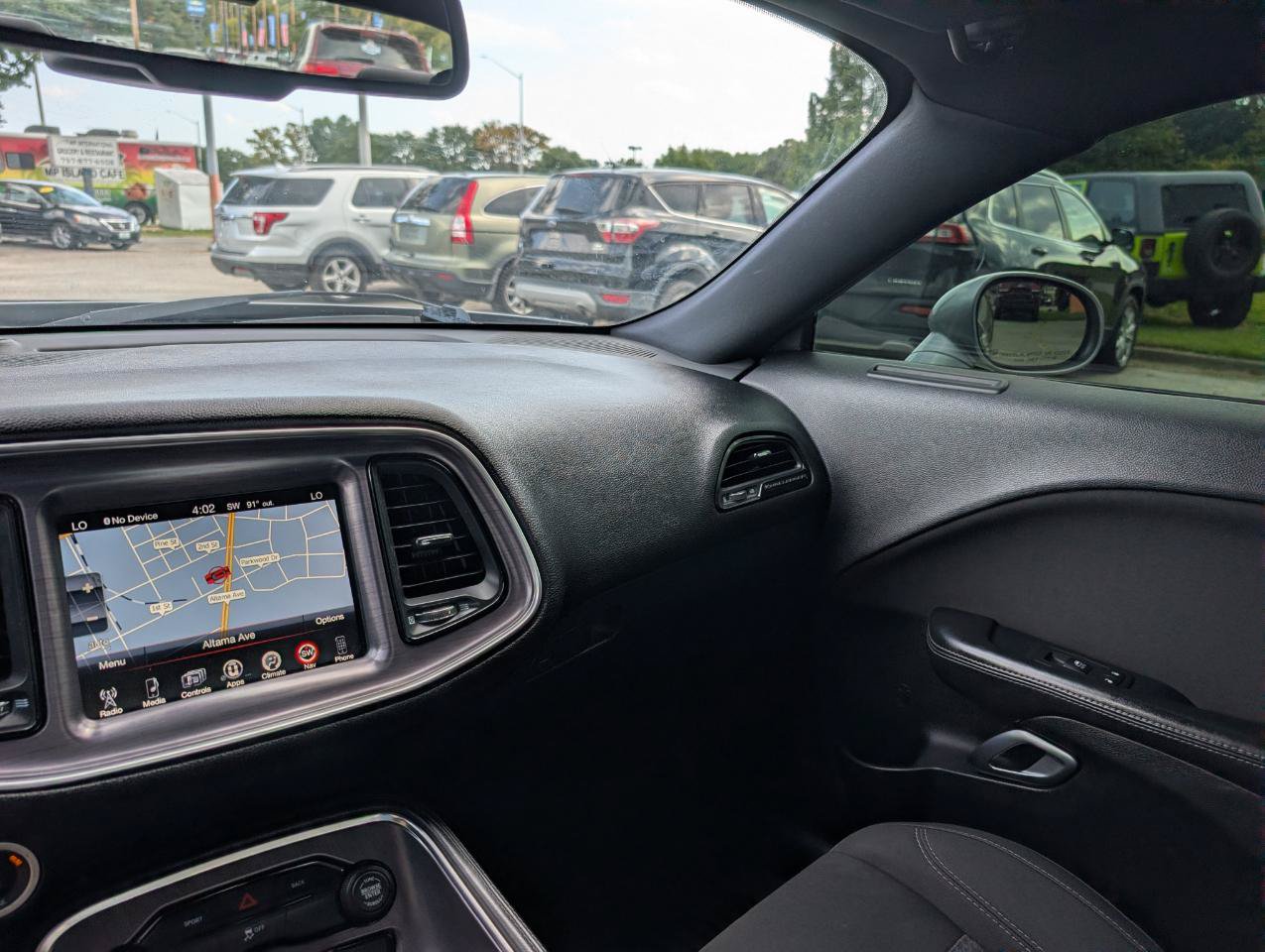 Used 2016 Dodge Challenger SXT RWD image 31