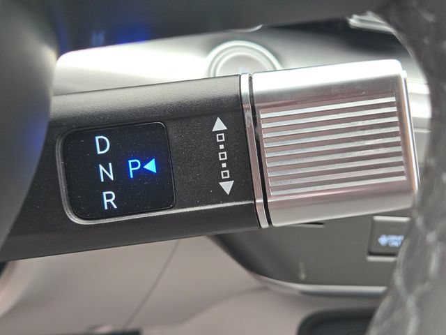 Used 2024 Hyundai Kona SEL FWD image 32