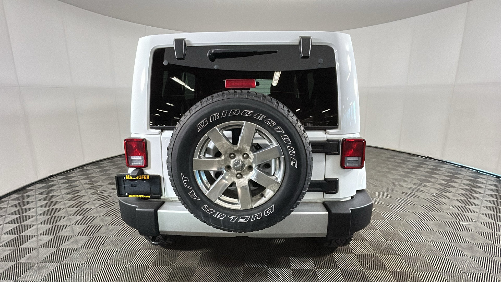 Used 2017 Jeep Wrangler Unlimited Sahara w/ Connectivity Group AWD/4WD image 4