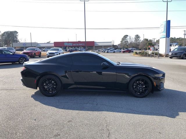 Used 2025 Ford Mustang Coupe image 9