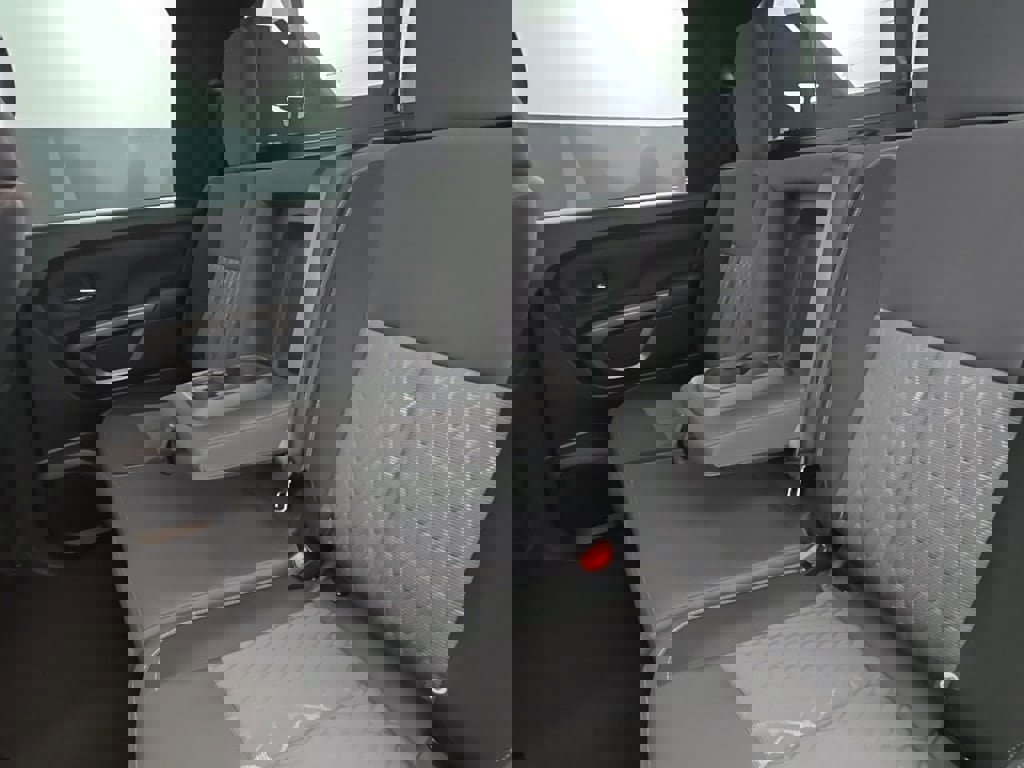 Used 2024 Nissan Titan SV w/ SV Bronze Edition Package image 31