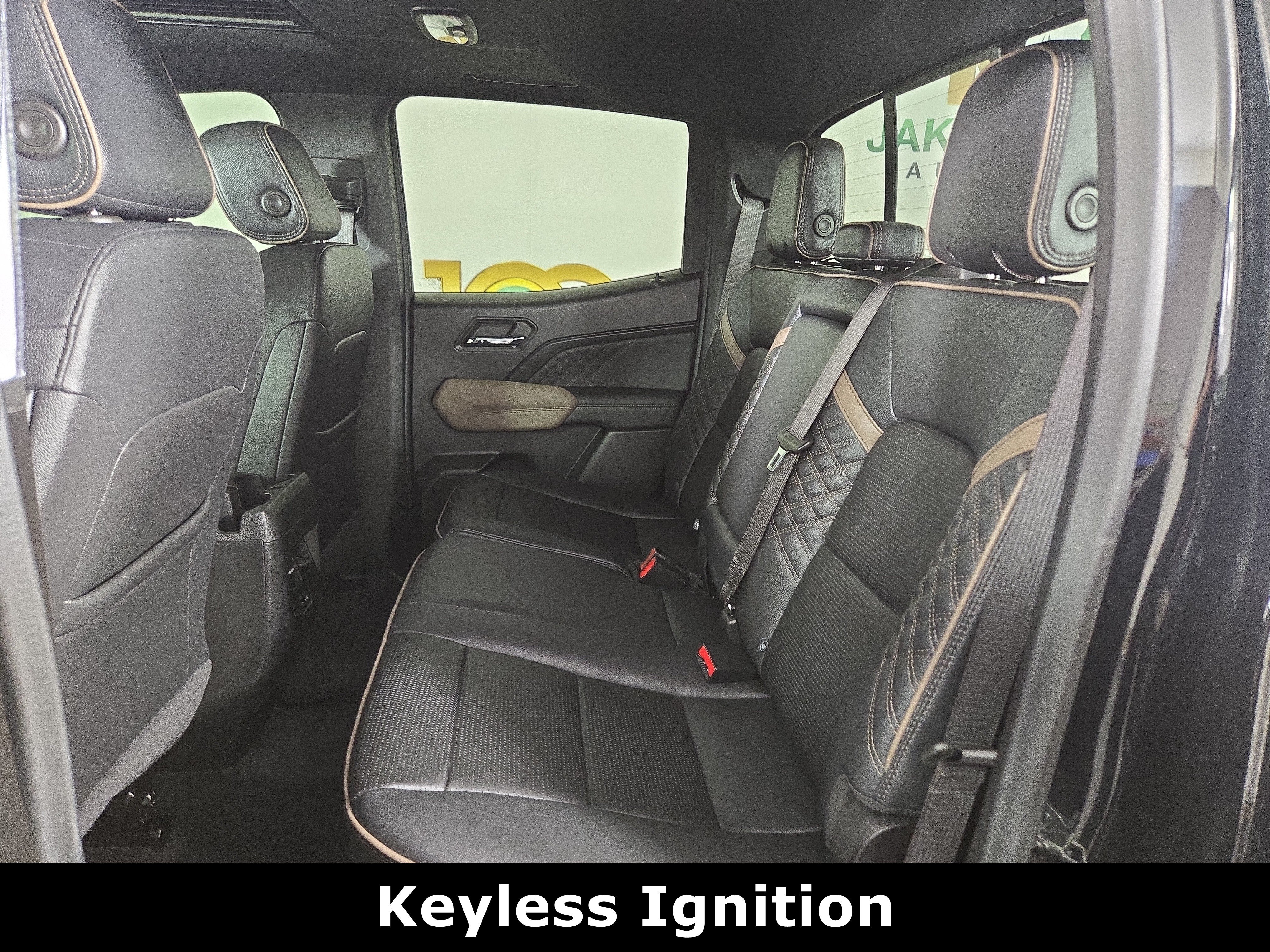 Certified 2024 GMC Canyon Denali AWD/4WD image 12