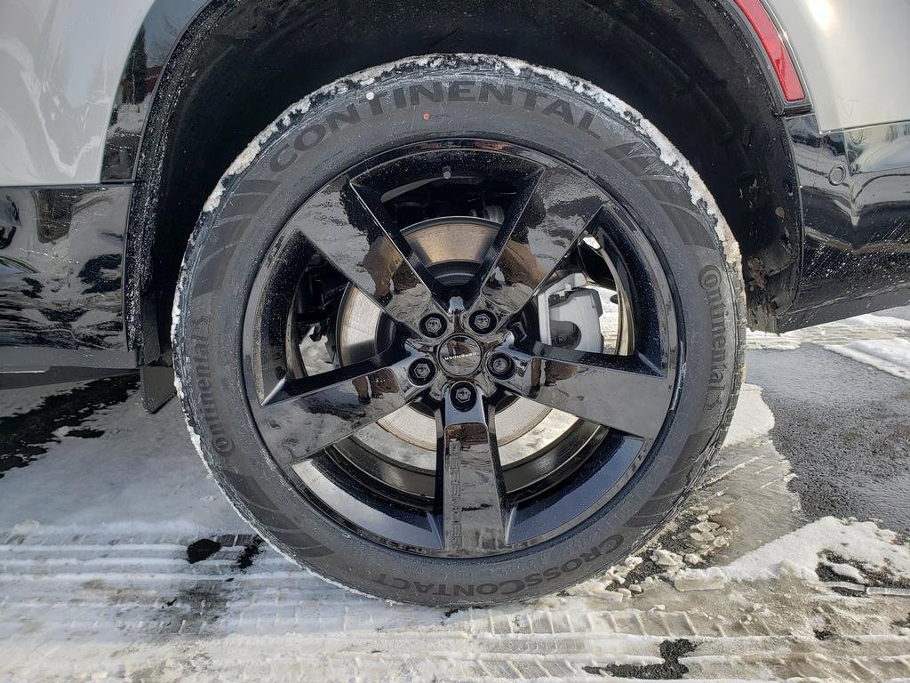 New 2026 Land Rover Defender 130 X-Dynamic SE image 27