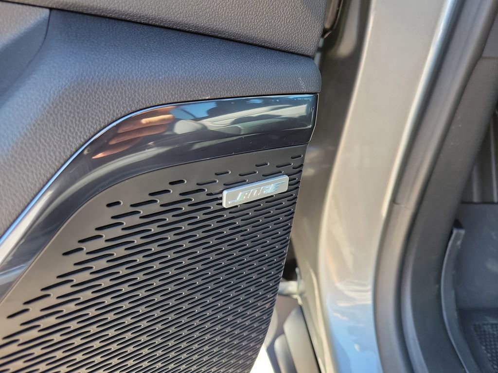 New 2026 GMC Acadia AT4 w/ LPO, Floor Liner Package image 11