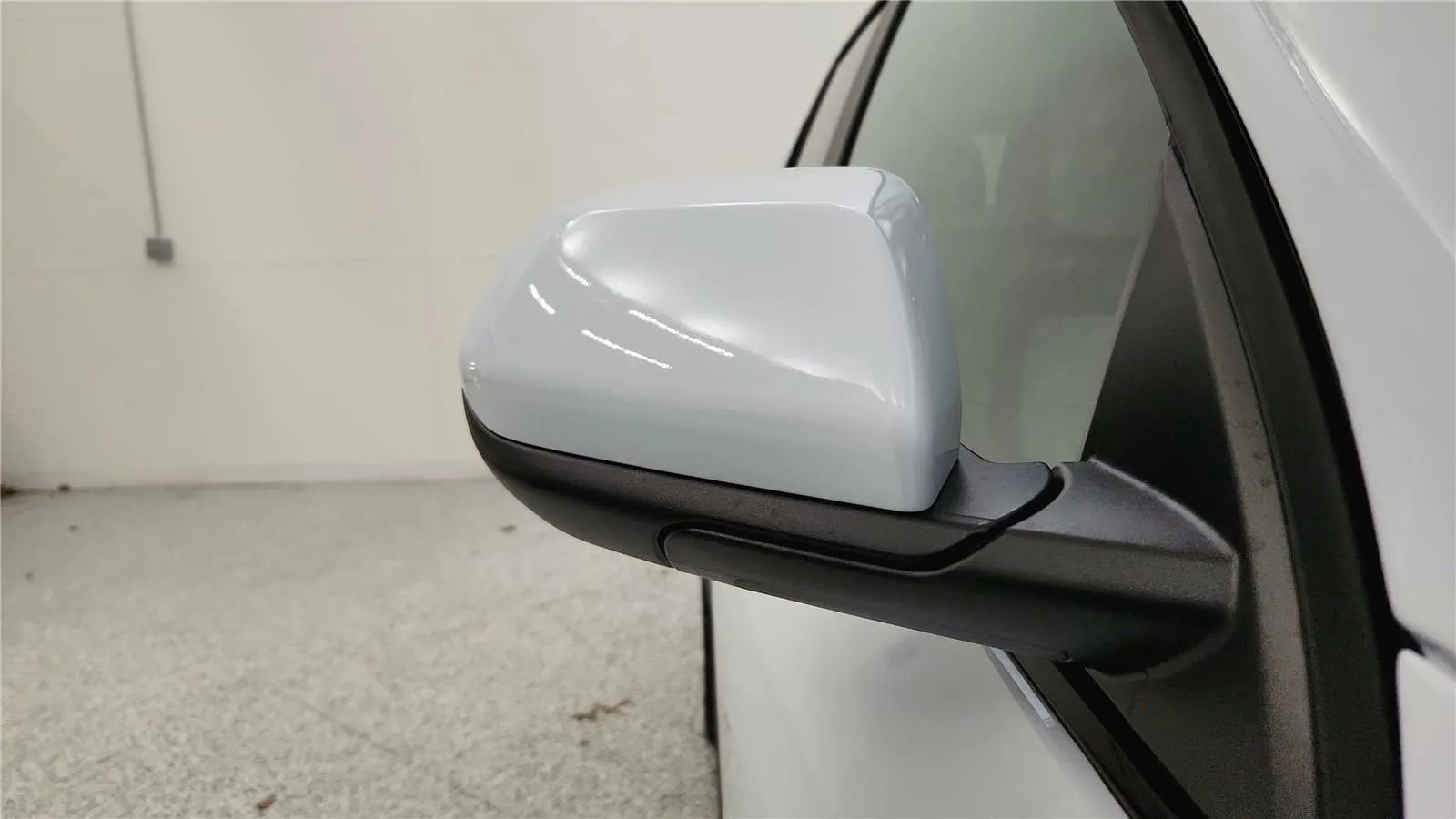 New 2026 Chevrolet Equinox ACTIV w/ Convenience Package III FWD image 18