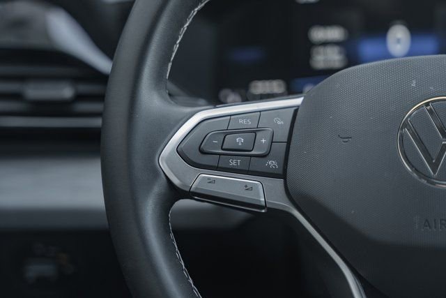 Used 2024 Volkswagen Taos S w/ MDO Package image 32