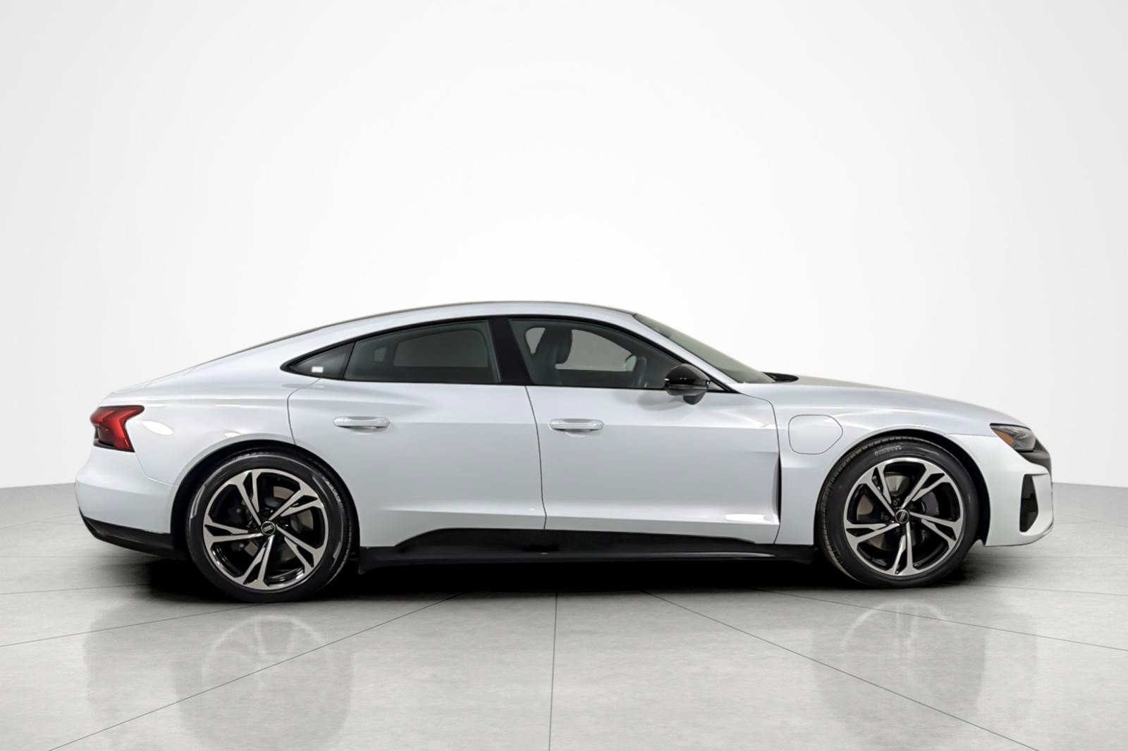 Used 2023 Audi e-tron GT Premium Plus w/ Performance Package image 6