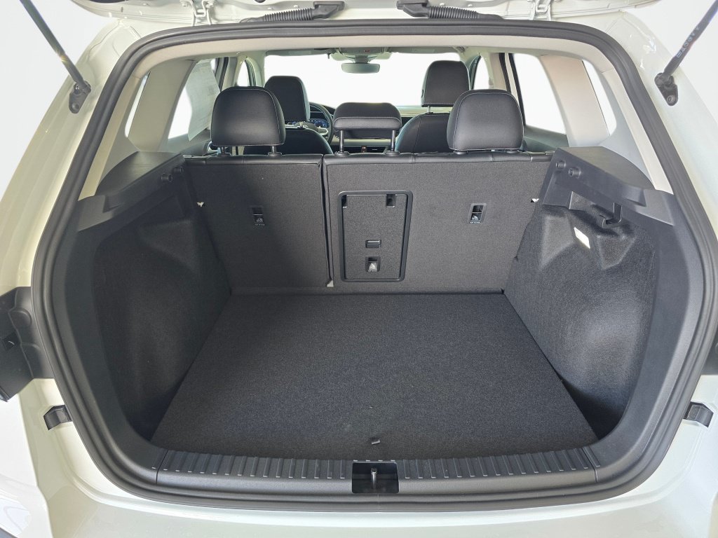 New 2026 Volkswagen Taos SEL AWD/4WD image 16
