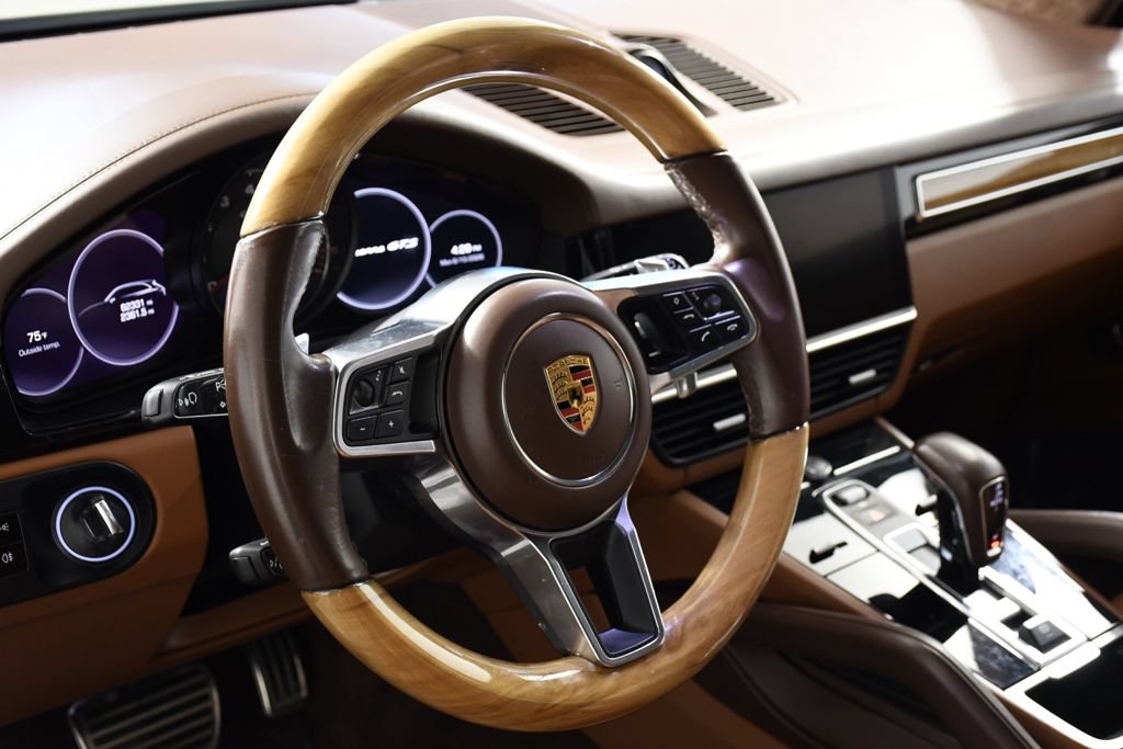 Used 2021 Porsche Cayenne GTS AWD/4WD image 13