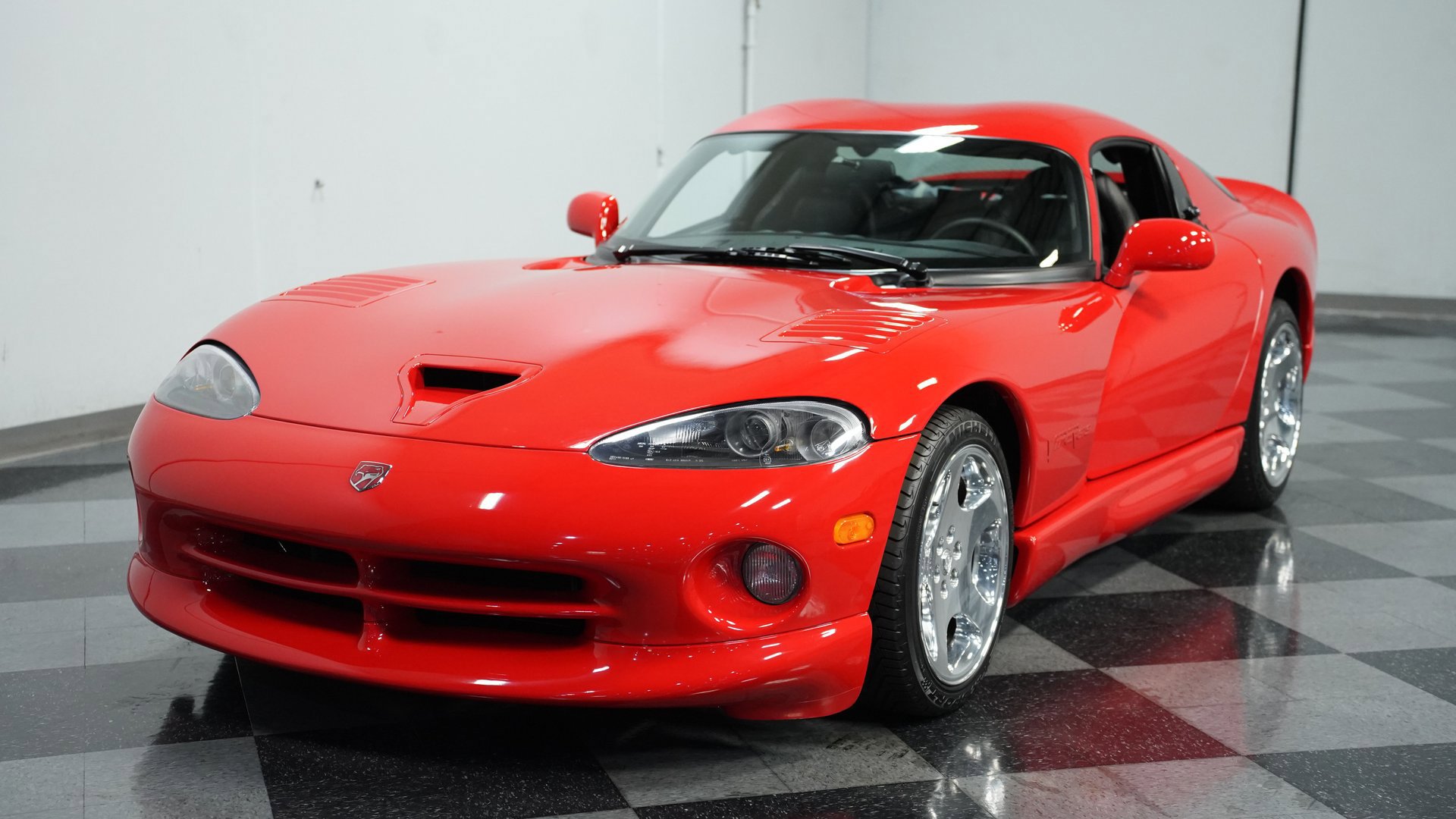 Used 2001 Dodge Viper GTS image 16