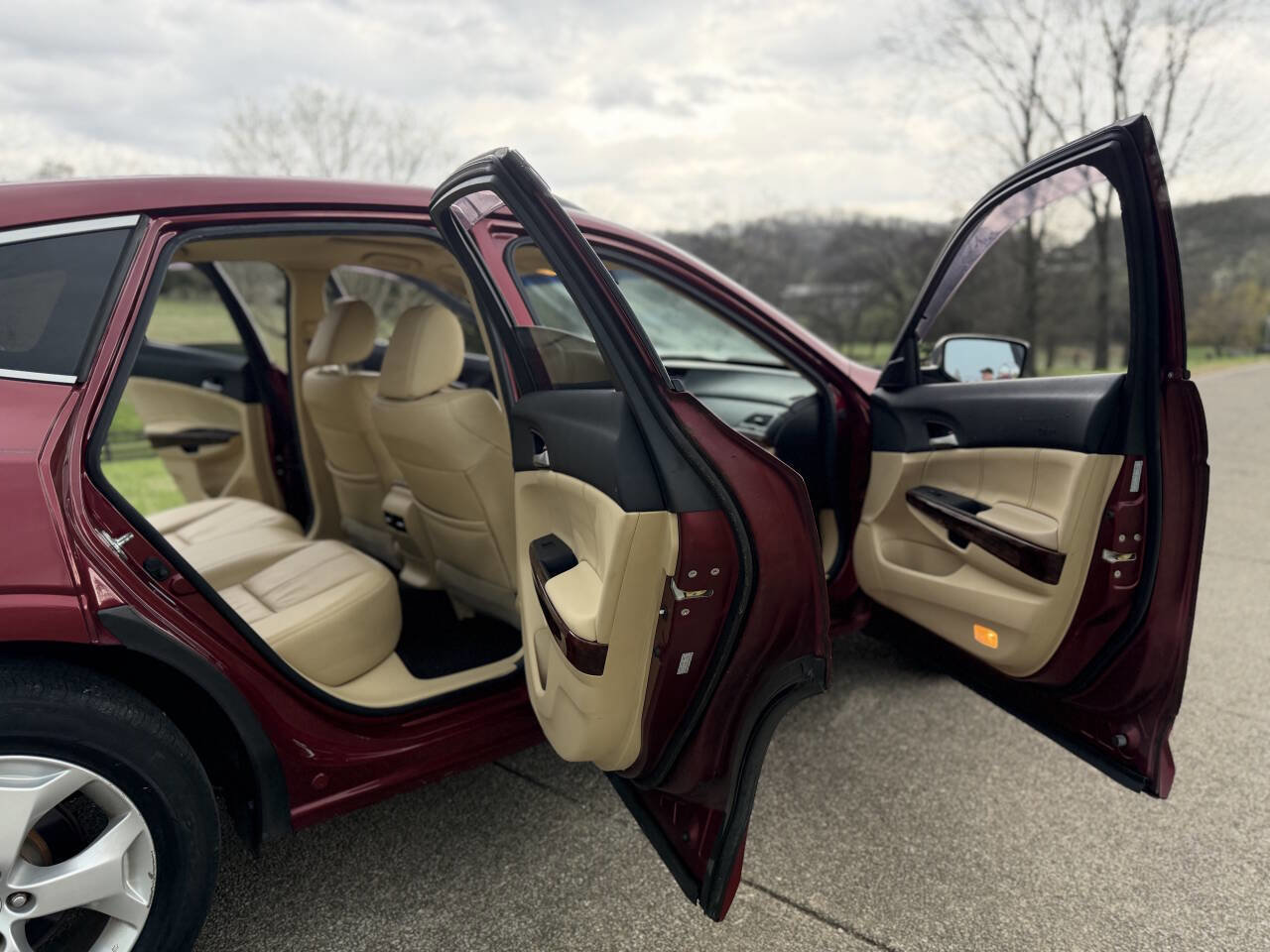 Used 2010 Honda Crosstour EX-L image 25