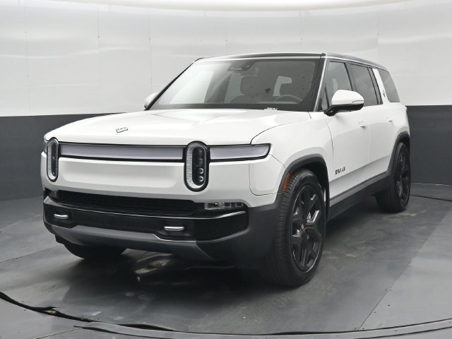 Used 2023 Rivian R1S Adventure Dual AWD/4WD image 37