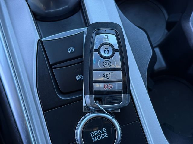 Used 2022 Ford Explorer XLT w/ Equipment Group 202A image 13