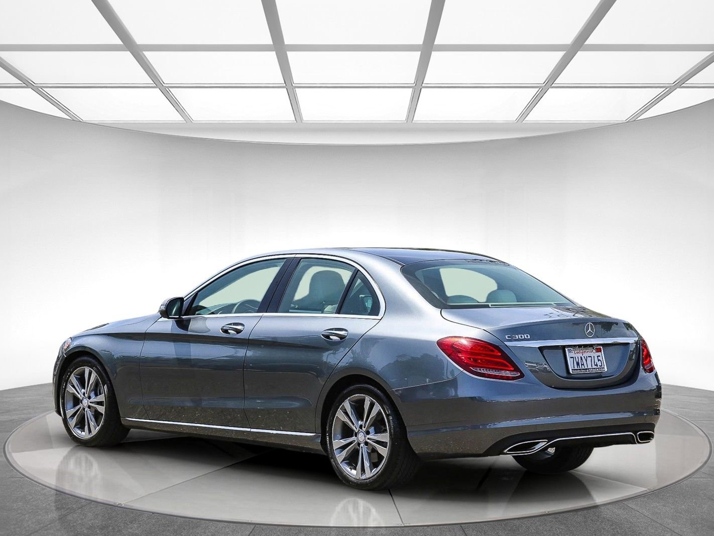Used 2017 Mercedes-Benz C 300 Sedan image 2
