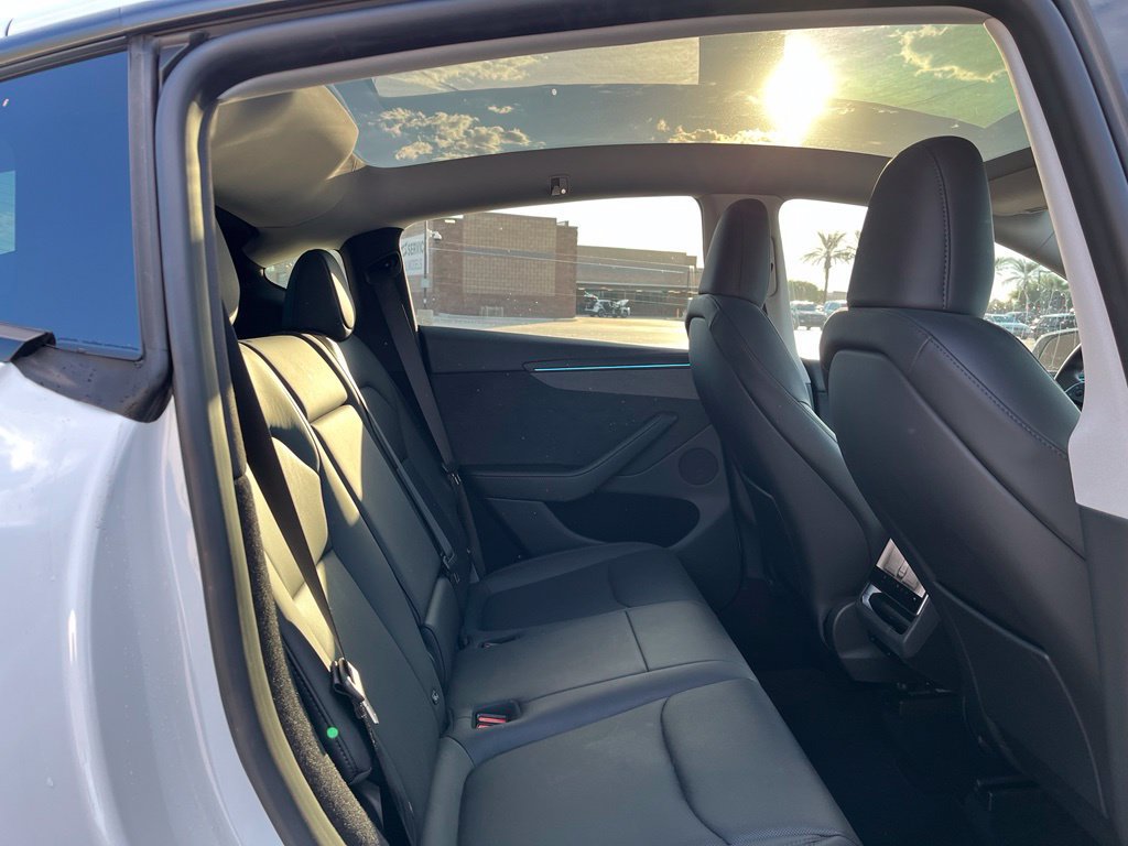 Used 2026 Tesla Model Y 2WD image 15