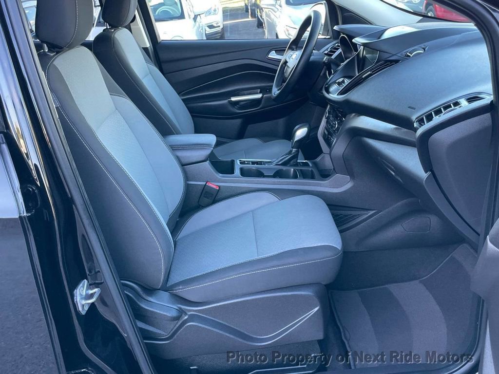 Used 2019 Ford Escape SE image 8