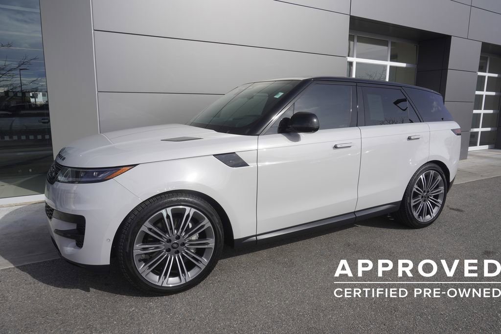 Used 2024 Land Rover Range Rover Sport SE image 3