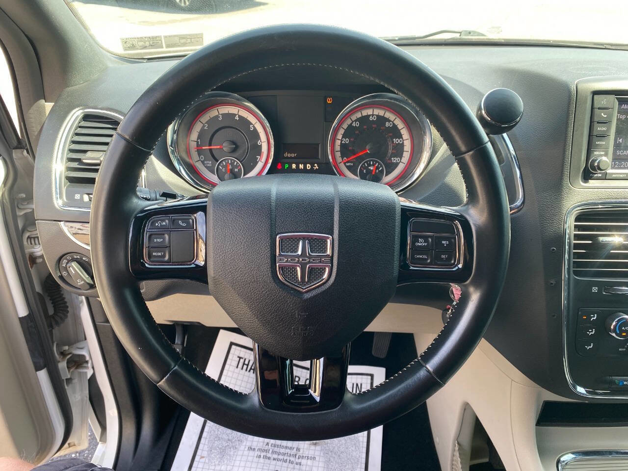 Used 2018 Dodge Grand Caravan SXT image 13