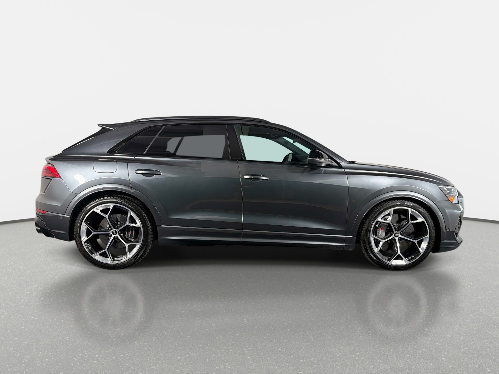 Used 2025 Audi RS Q8 performance AWD/4WD image 2