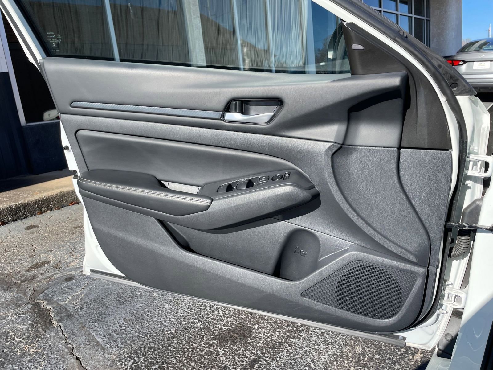 Used 2025 Nissan Altima 2.5 SV image 20