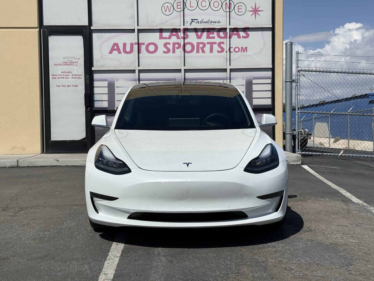Used 2020 Tesla Model 3 Standard Range Plus image 3
