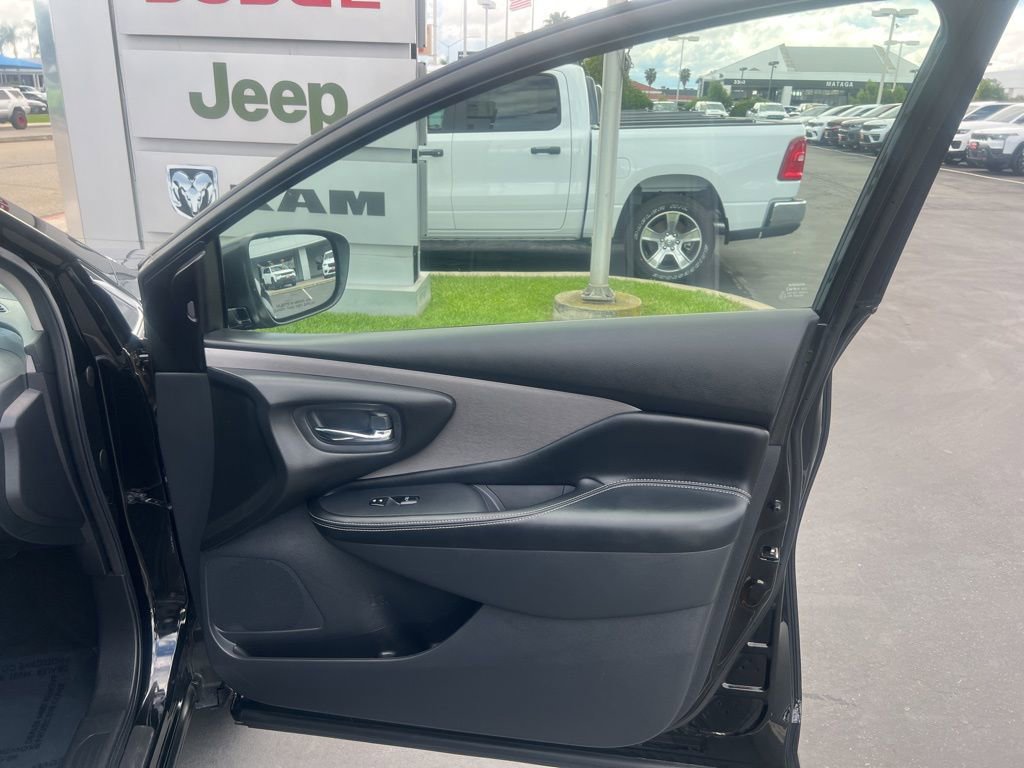 Used 2024 Nissan Murano SV w/ SV Midnight Edition Package image 32