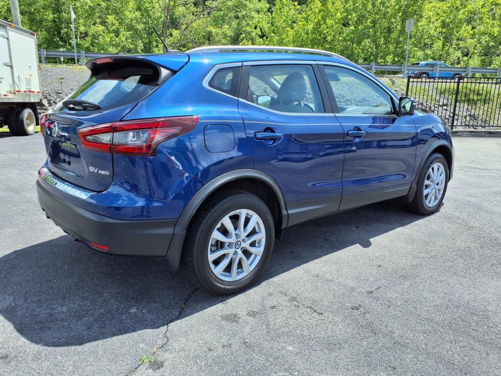 Used 2022 Nissan Rogue Sport SV w/ Technology Package image 5