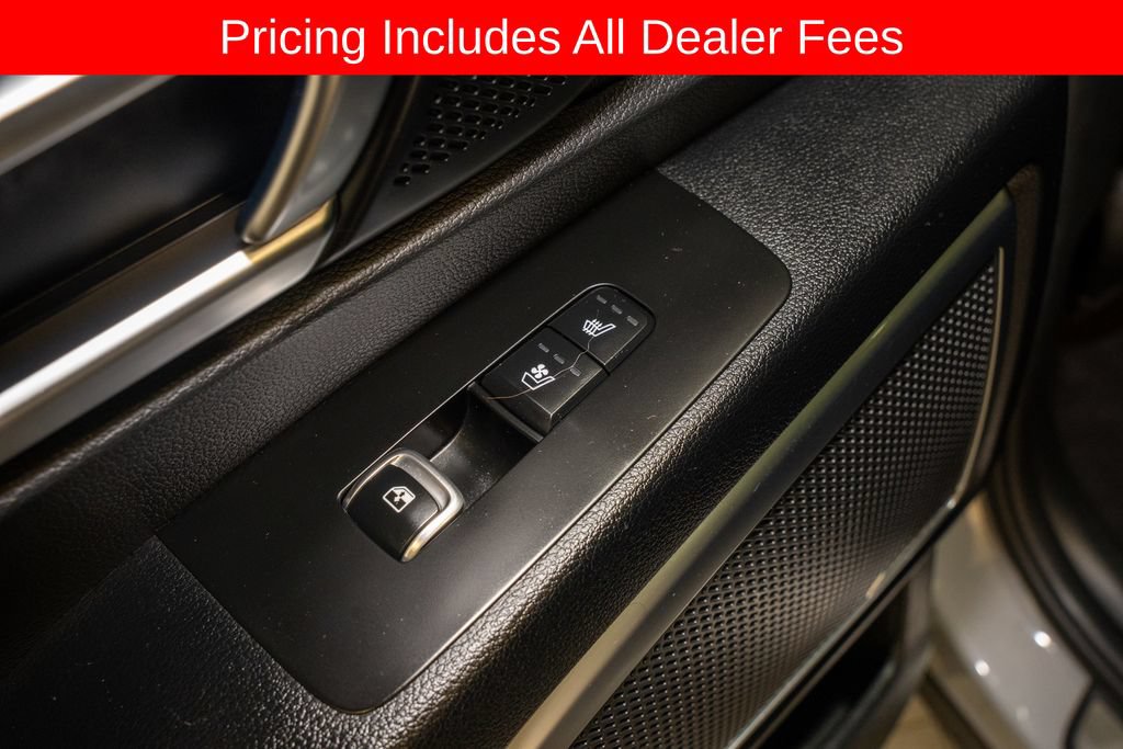 Used 2023 Kia Telluride AWD image 11