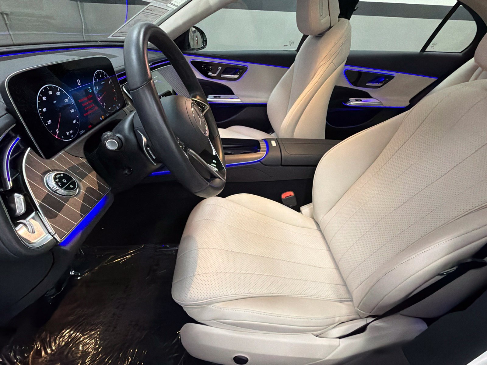 Used 2024 Mercedes-Benz E 350 4MATIC Sedan image 24