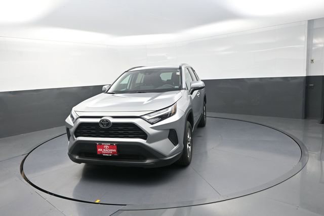 Used 2024 Toyota RAV4 XLE FWD image 34