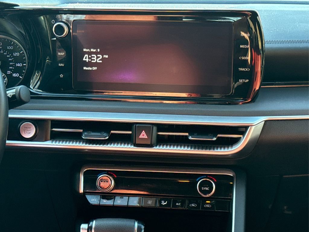 Used 2024 Kia K5 GT-Line w/ GT-Line Premium Package image 19