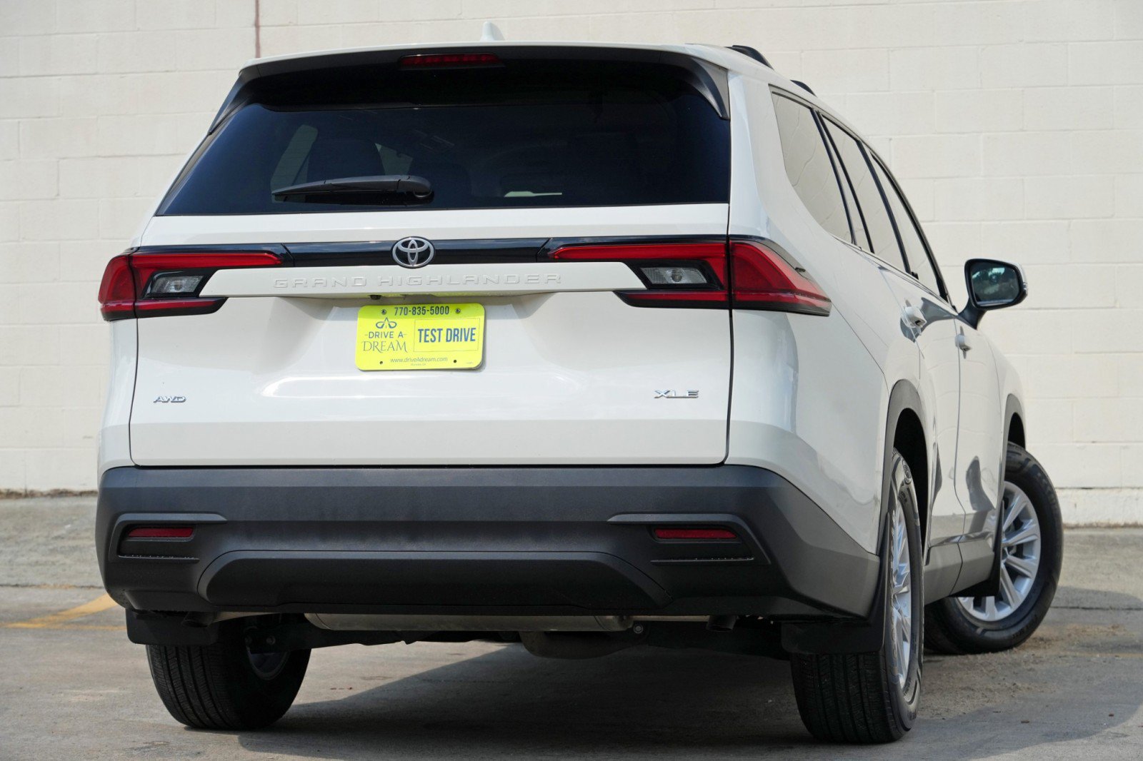 Used 2024 Toyota Grand Highlander AWD image 5