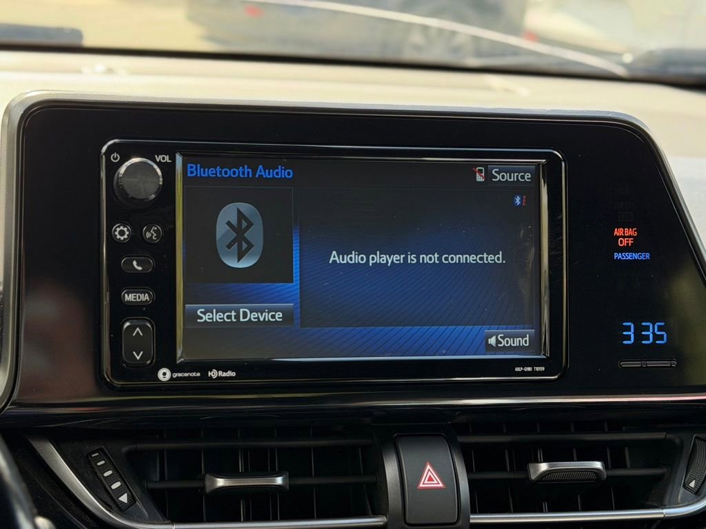 Used 2018 Toyota C-HR XLE FWD image 11