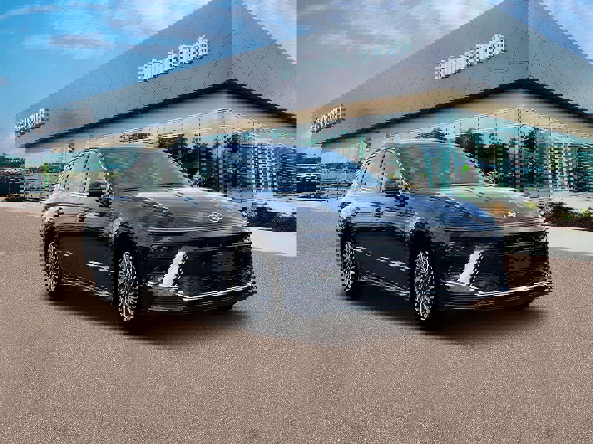 New 2025 Hyundai Sonata Limited image 11