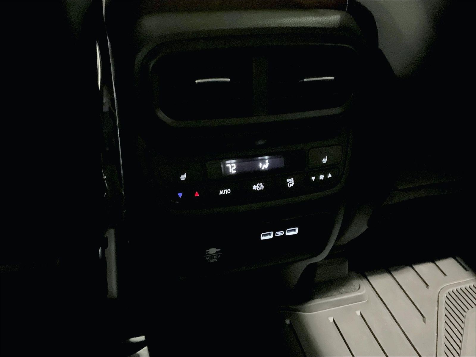 Used 2023 Honda Pilot Elite image 10