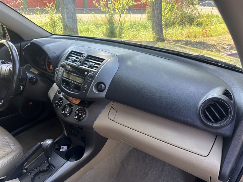 Used 2010 Toyota RAV4 Limited AWD/4WD image 23