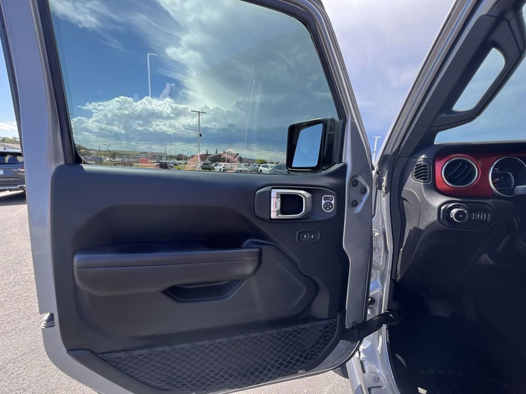 Used 2018 Jeep Wrangler Unlimited Rubicon image 22