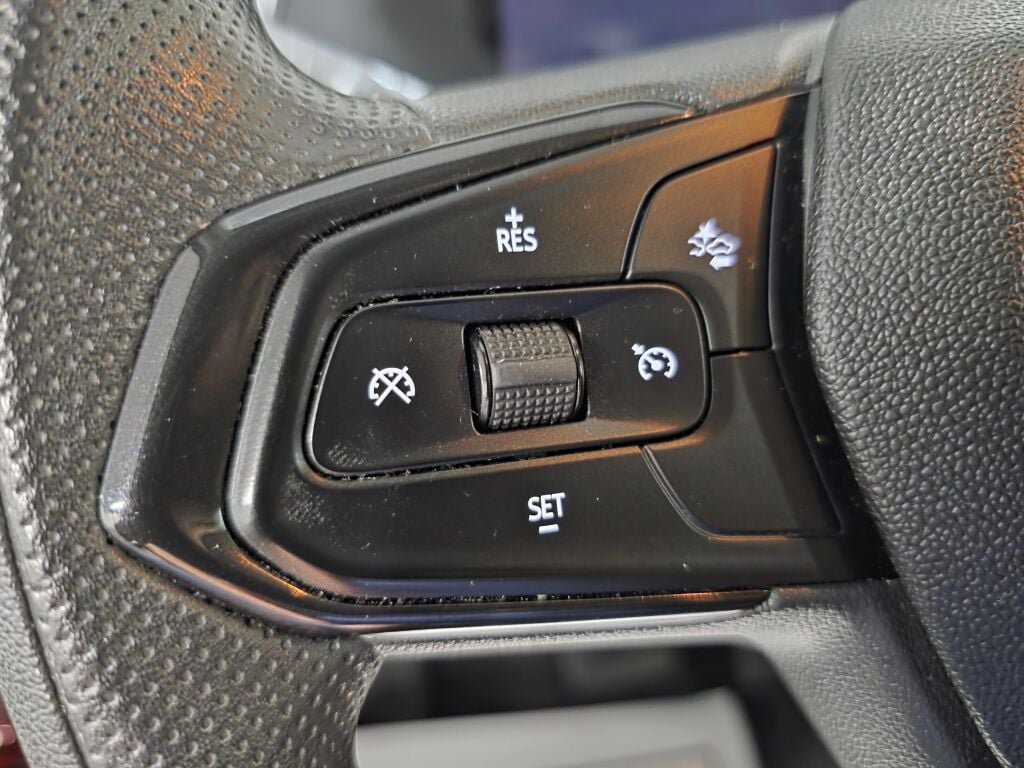 Used 2024 Chevrolet Trax LT FWD image 14