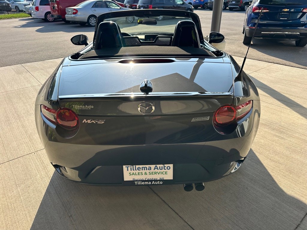 Used 2016 MAZDA MX-5 Miata Club RWD image 6