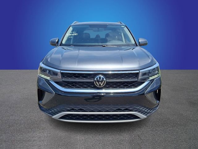 Used 2022 Volkswagen Taos SE AWD/4WD image 2