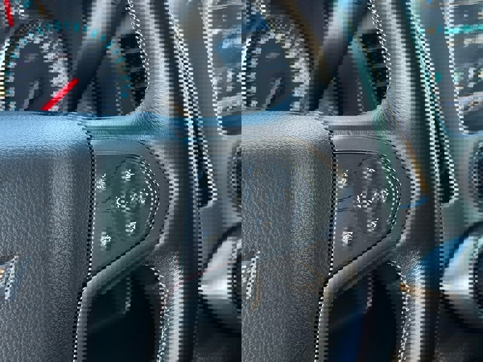 Used 2018 Chevrolet Suburban Premier image 19